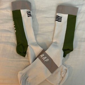 Maap socks size SM